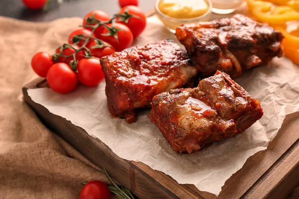 Delicious Grilled Ribs Wooden Board — Stock Photo, Image