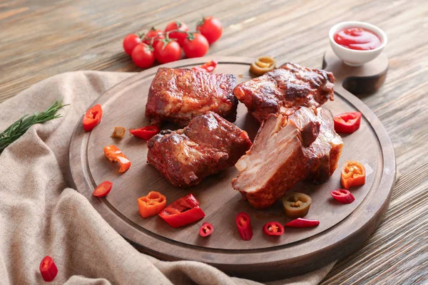 Delicious Grilled Ribs Sliced Chili Pepper Wooden Board — Stock Photo, Image