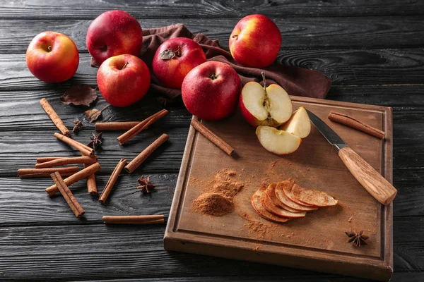 Fresh Apples Cinnamon Sticks Wooden Background — Stock Photo, Image