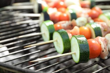 Şiş ile sulu et ve sebze Barbekü ızgara, portre