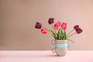 Masada güzel Lale vazo