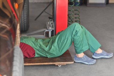 Otomatik mekanik arabaya servis merkezi onarımı