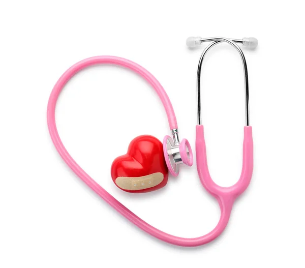 Sağlık Stetoskop Beyaz Arka Plan Üzerinde Kalp Ile Sağlık Kavramı — Stok fotoğraf