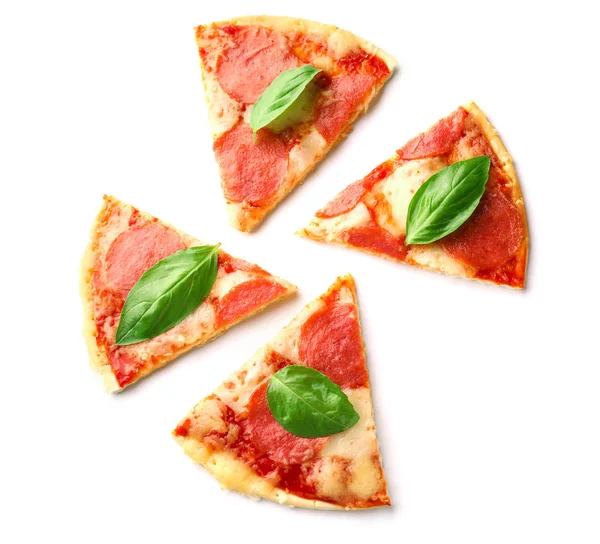 Кусочки Пиццы Пепперони Белом Фоне — стоковое фото