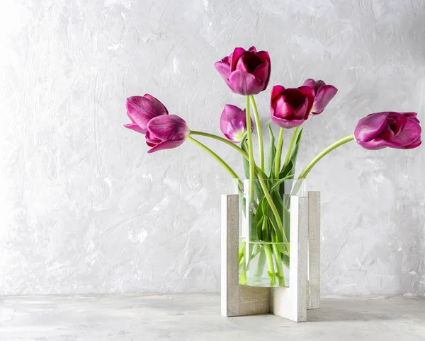 Vase Avec Belles Tulipes Sur Fond Clair — Photo