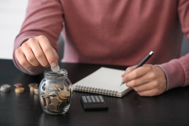 Adam onun tasarruf masada sayma