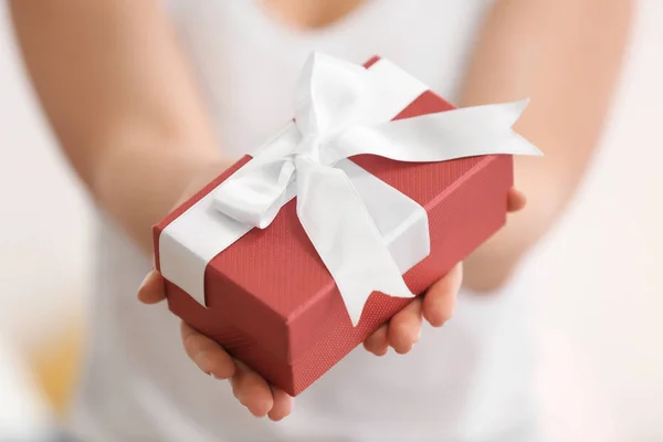 Beautiful Young Woman Gift Box Closeup — Stock Photo, Image