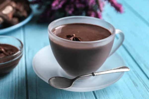 Finom Forró Csokoládét Fából Készült Asztal Üveg Csésze — Stock Fotó