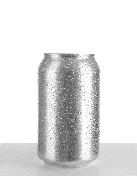 Aluminiumdose Bier Auf Weißem Hintergrund — Stockfoto