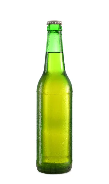 白い背景の上の冷たいビールの瓶 — ストック写真