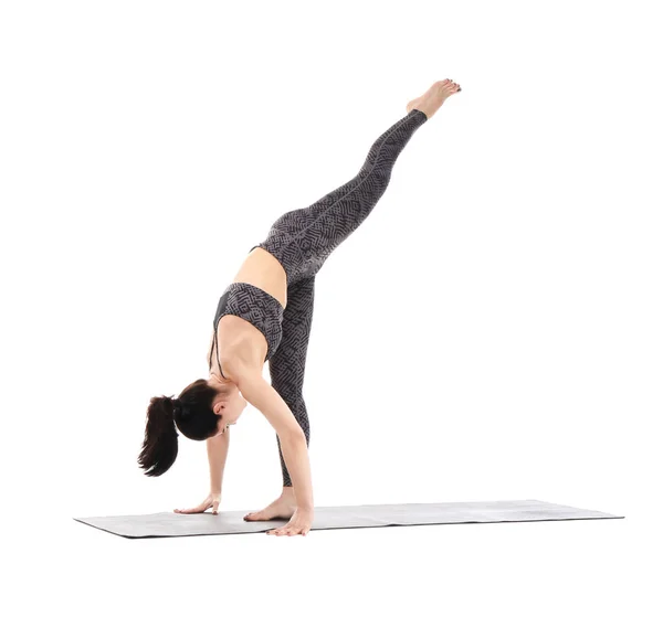Wanita Muda Berlatih Yoga Latar Belakang Putih — Stok Foto