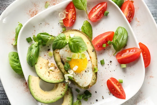 Tasty Baked Avocado Egg Fresh Vegetables Plate Closeup — Stock Photo, Image