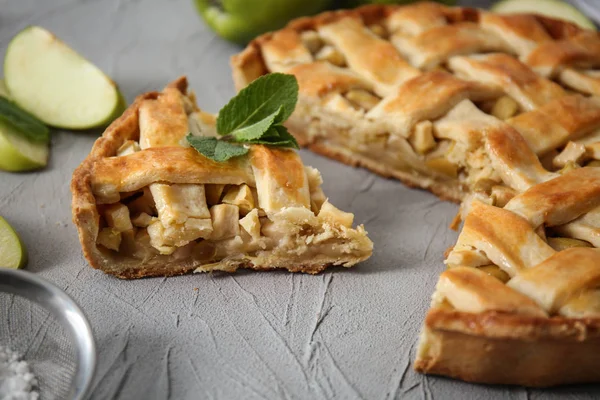 Tasty Homemade Apple Pie Table — Stock Photo, Image