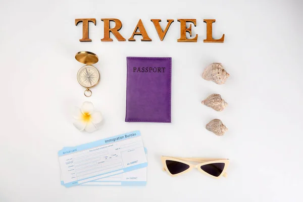 パスポート 組成コンパスし 白い背景上の の単語 — ストック写真