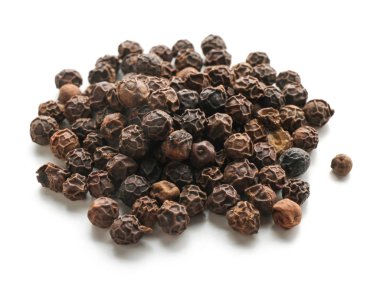 Beyaz arkaplanda Kara Biber