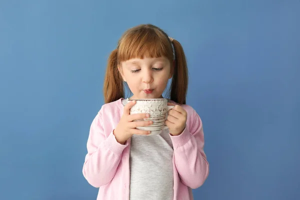 Cute Little Girl Cup Hot Cocoa Drink Color Background — Stock Photo, Image