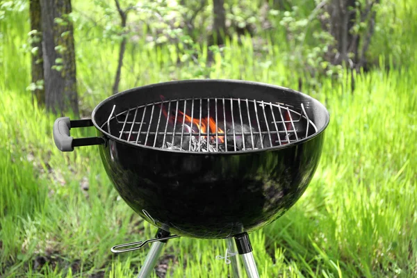 Barbecue Grill Płomienia Zewnątrz — Zdjęcie stockowe