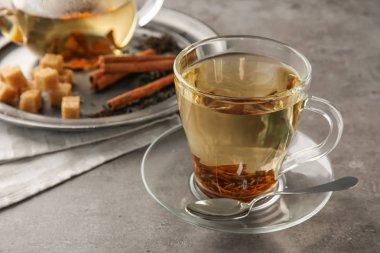 Cam fincan çay tablo