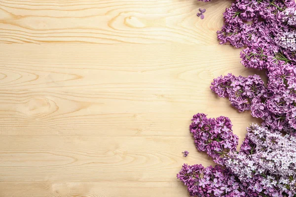 Beautiful Blossoming Lilac Wooden Background — Stock Photo, Image