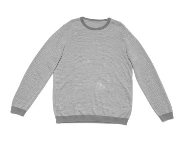 Beyaz arkaplanda şık bir süveter