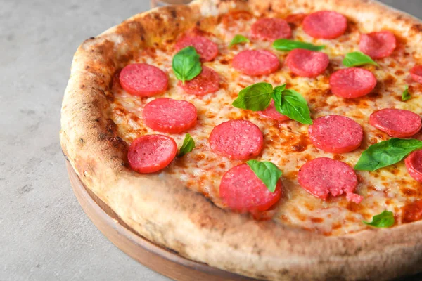 Board Delicious Pizza Table Closeup — Stock Photo, Image