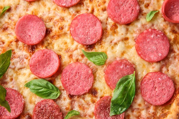 Lezzetli pizza salam, closeup ile