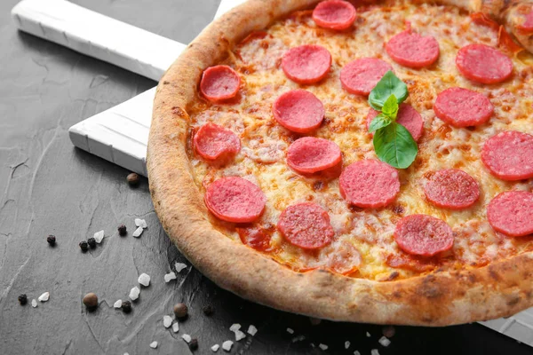 Delicious Italian Pizza Table — Stock Photo, Image