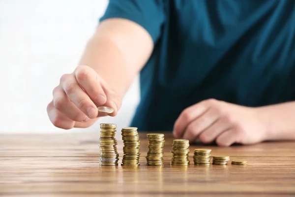 Man Stacking Coins Table Savings Concept — Stock Photo, Image