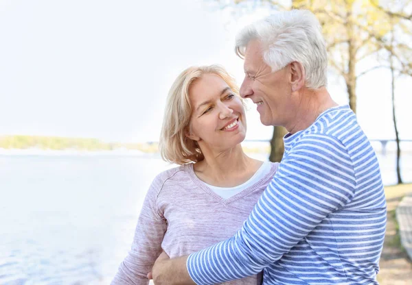 Mature Couple Resting Park Spring Day — Stock Photo, Image