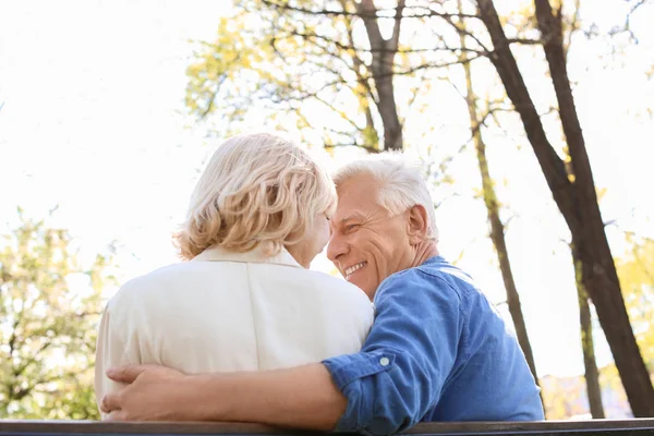 Mature Couple Resting Park Spring Day — Stock Photo, Image