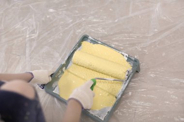 profesyonel ressam kapalı çalışma