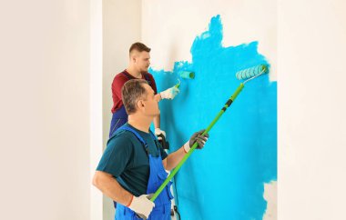 Tek tip kapalı çalışma erkek ressamlar