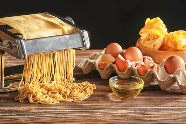 Metal Pasta Maker Dough Products Kitchen Table — Stock Photo, Image