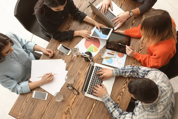 Young People Having Business Meeting Office — Stock Photo, Image