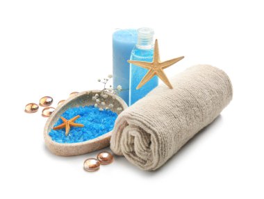 Beyaz arkaplanda güzel bir spa kompozisyonu