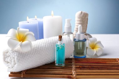 Masadaki güzel spa kompozisyonu