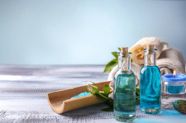 Masadaki güzel spa kompozisyonu