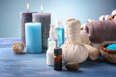 Masadaki güzel spa kompozisyonu