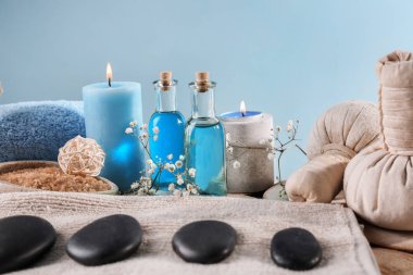 Masadaki güzel spa kompozisyonu