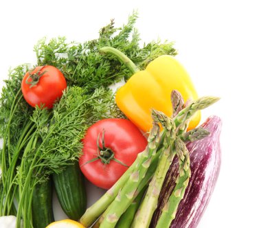 Beyaz arka plan üzerinde taze sebze. Sağlıklı gıda kavramı