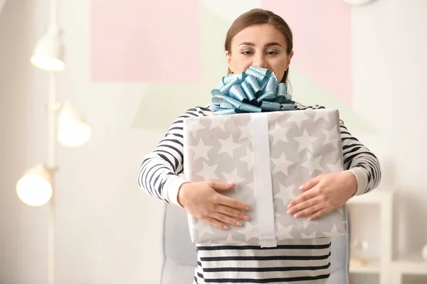 Beautiful Young Woman Big Gift Box Home — Stock Photo, Image