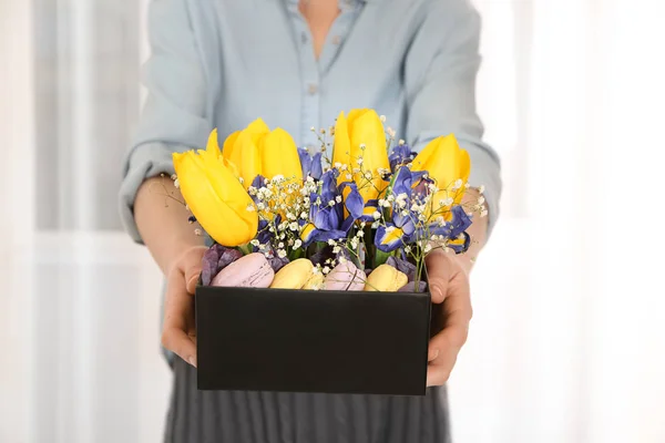 Woman Holding Box Beautiful Flowers Macarons Gift Blurred Background — Stock Photo, Image