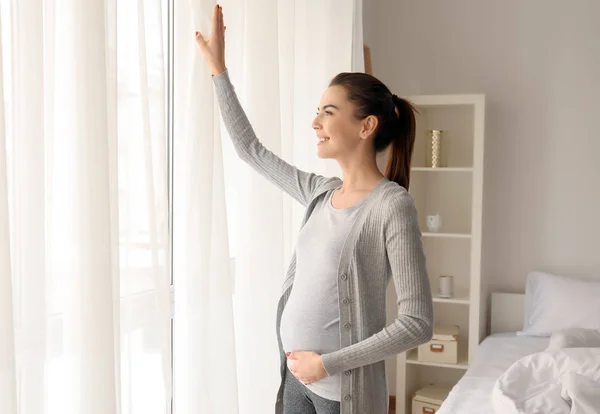 Ráno Krásná Těhotná Žena Stojící Okna — Stock fotografie