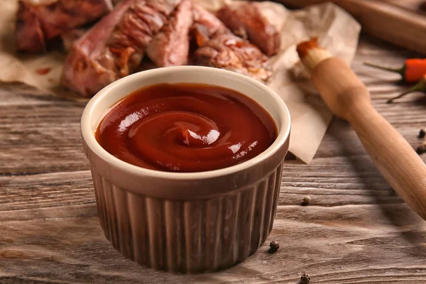 Bowl Barbecue Sauce Wooden Table — Stock Photo, Image