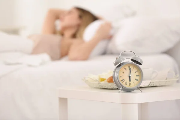 Alarm Clock Table Bedroom Beautiful Young Woman Morning Time — Stock Photo, Image
