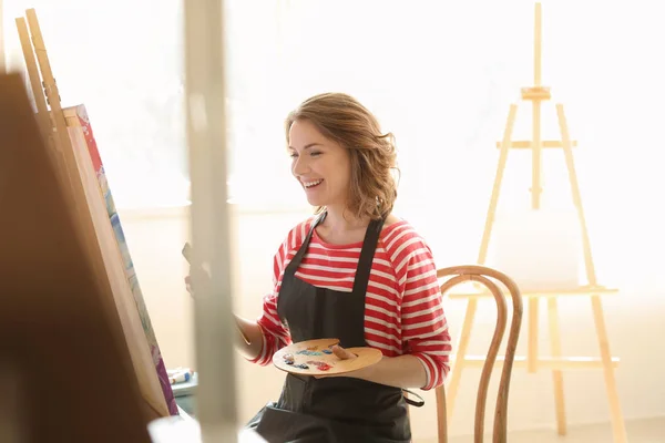 Pintura Artista Femenina Taller — Foto de Stock