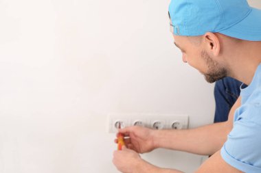 Yuva kapalı tamir elektrikçi