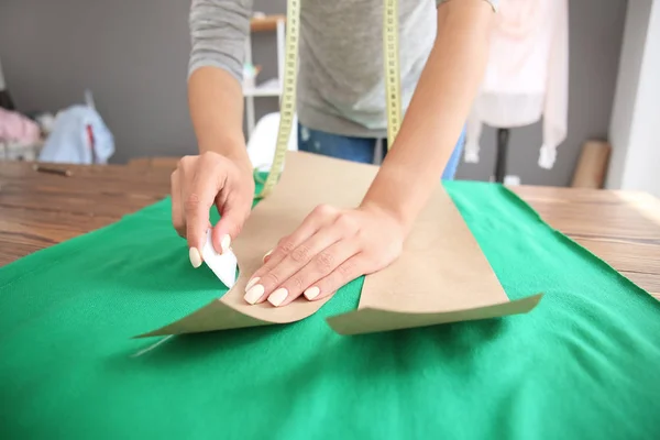 Young Female Tailor Working Sewing Pattern Atelier — Stock Photo, Image