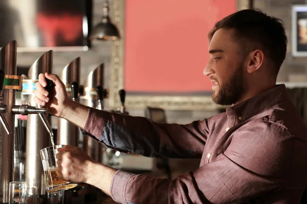 Bartender Pouring Beer Glass Bar — Stock Photo, Image