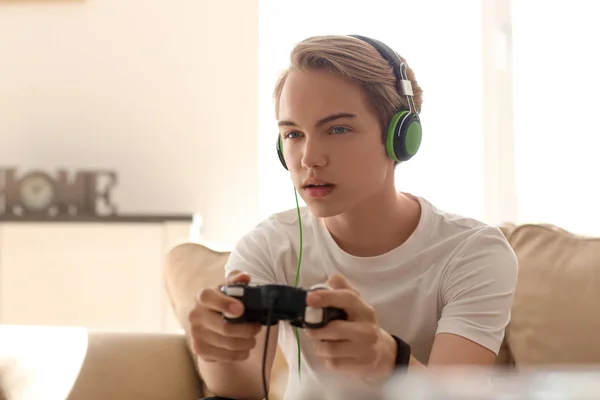 Teenager Playing Video Games Home — Stock Photo, Image